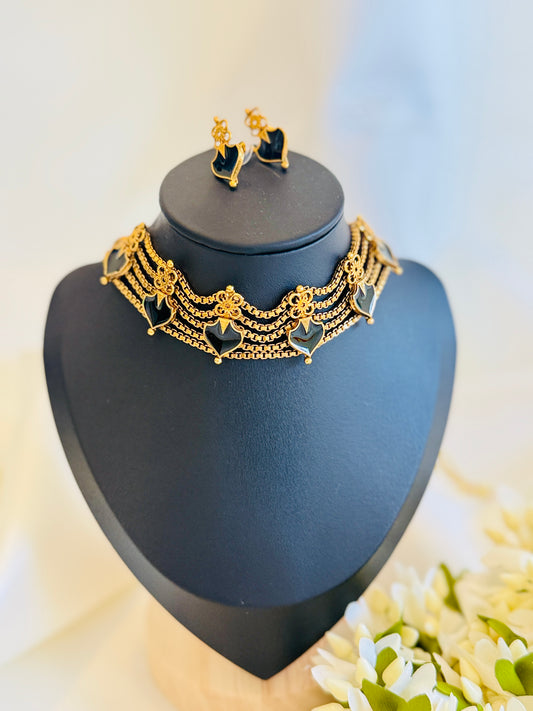 QJ110 - Palakka Choker Black Necklace