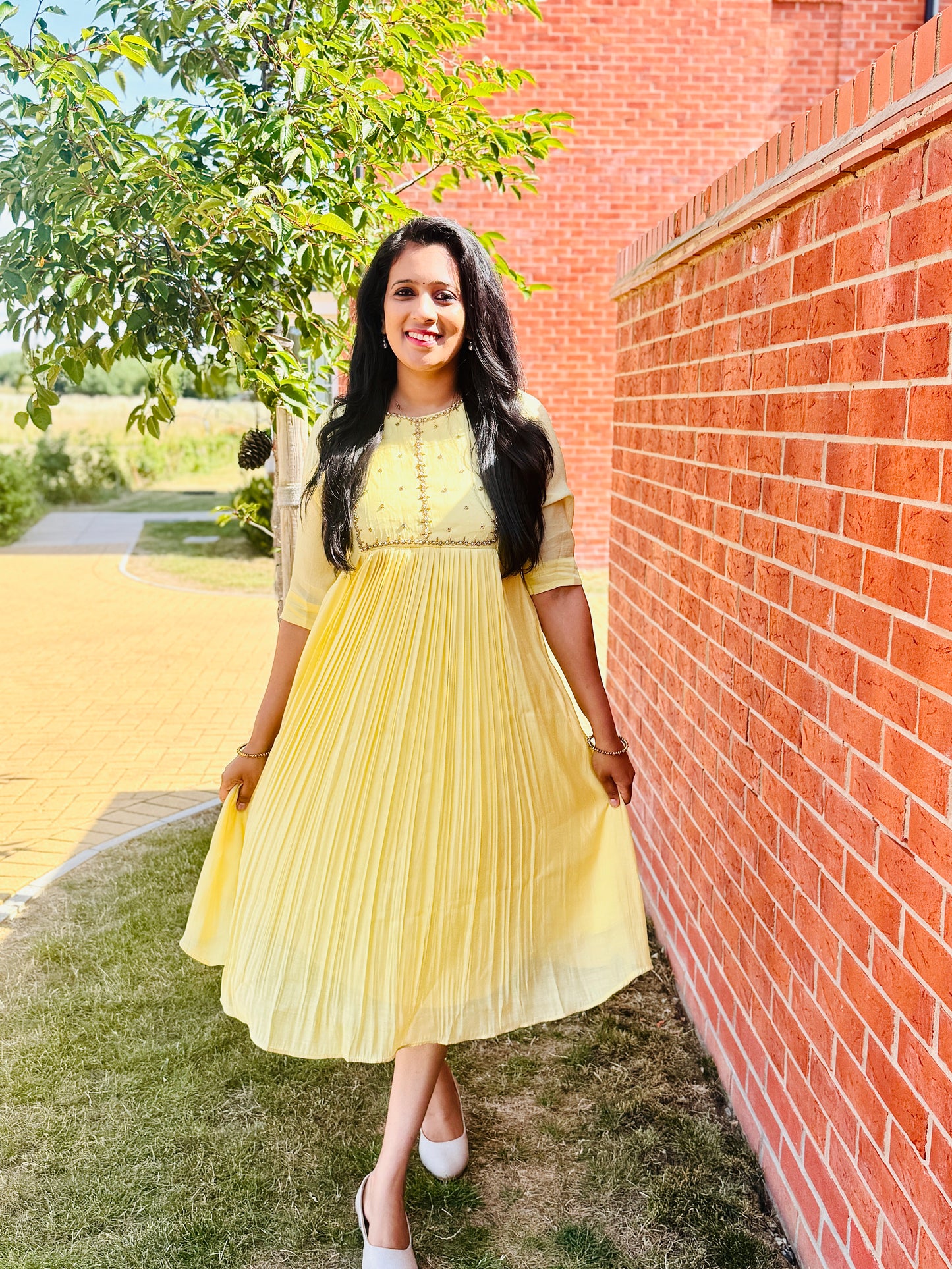 QS801 - Butter Yellow Mulchanderi Kurta