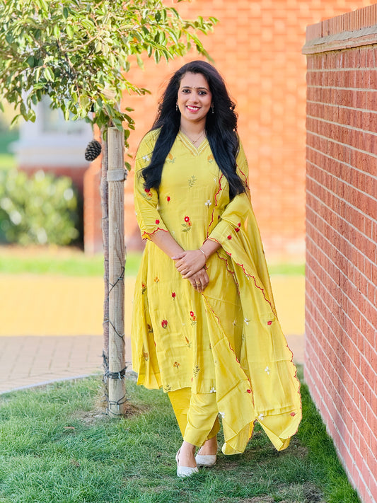 Pastel Yellow Mul Chanderi A-line Anarkali Set – view 2 of 4