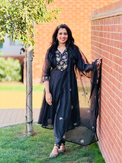 Black Mul Chanderi Panel Cut Anarkali – view 4 of 4