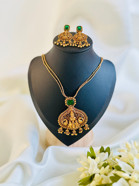 QJ127-Lekshmi Prndant Necklace- Green