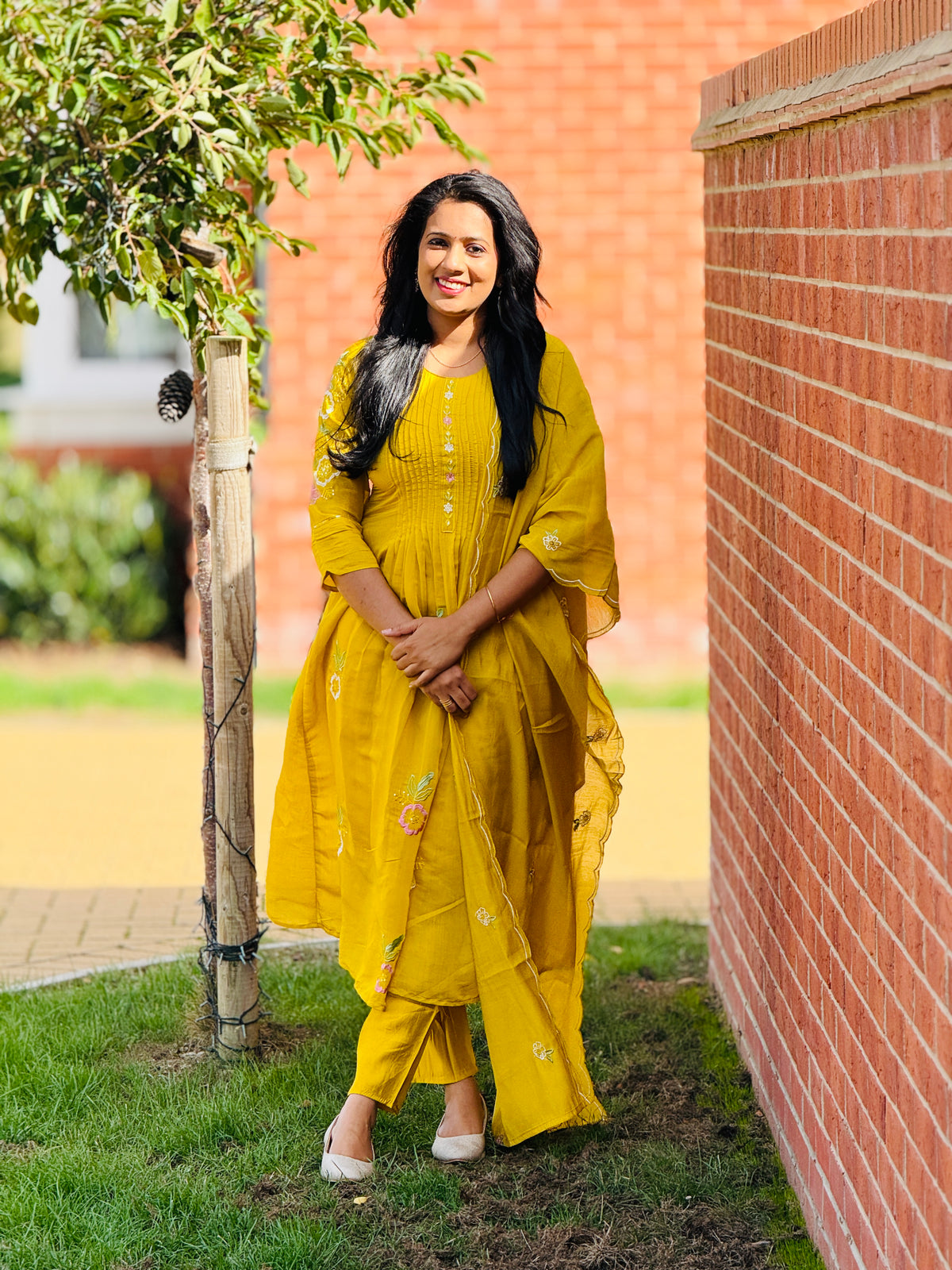 Yellow Mul Chanderi Anarkali Set – view 2 of 5