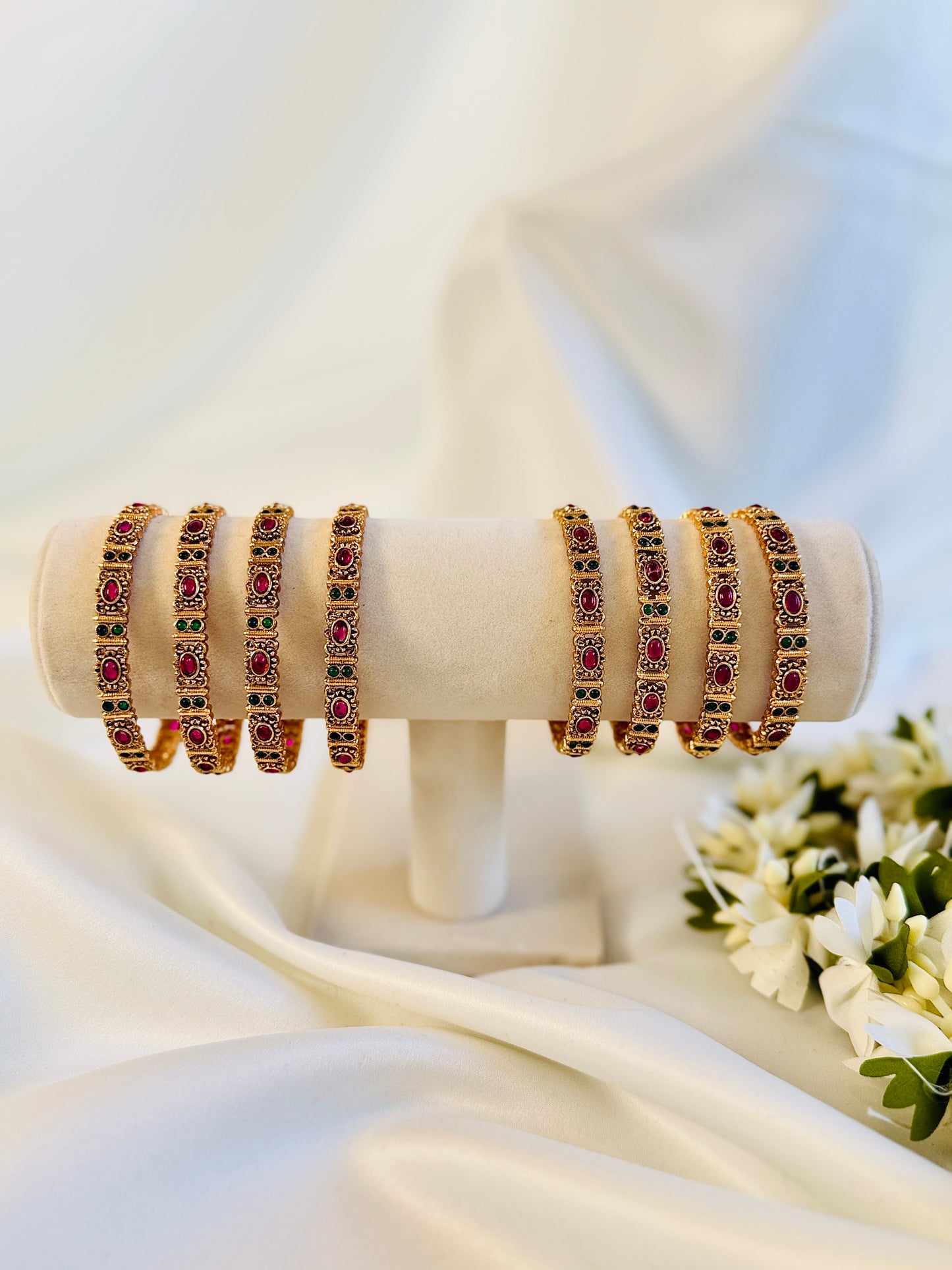 QJ151- Thin Ruby Antique Bangles