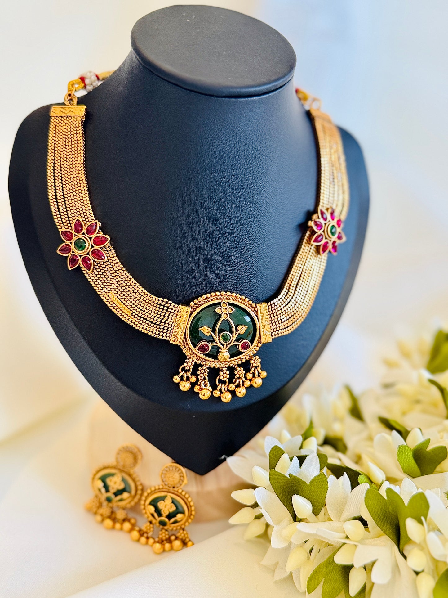QJ113-Emerald Flower Necklace