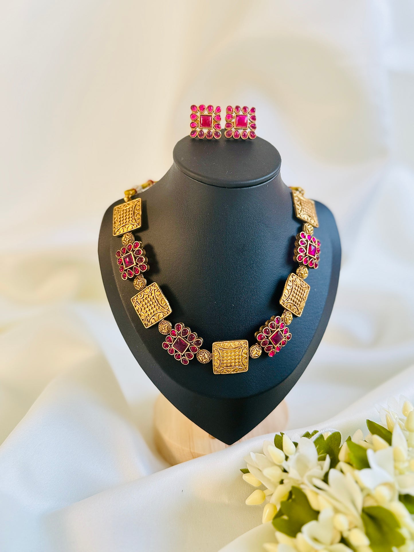 QJ133- Square Ruby Necklace