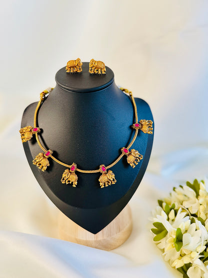 QJ141-Small Elephant Necklace