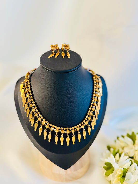 QJ138- Diamond  Small Elakkathali Necklace