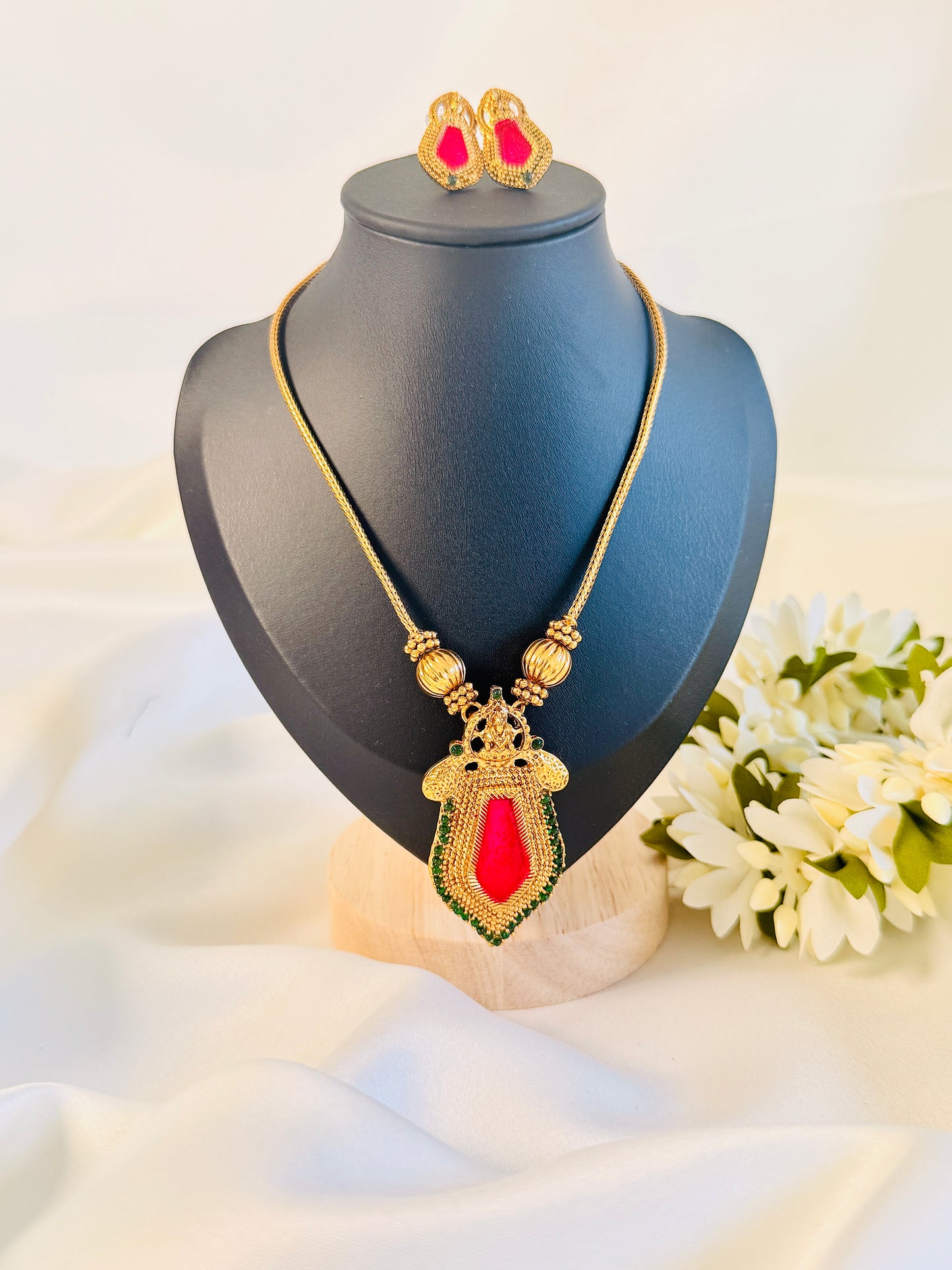 QJ169- Nagapadam Pendant Necklace Pink