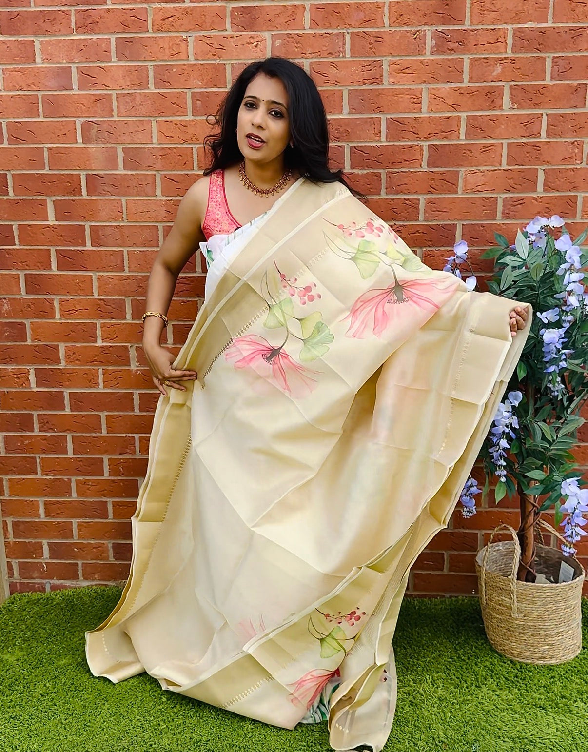 SS388- Premium Tissue Big Floral Printed Saree