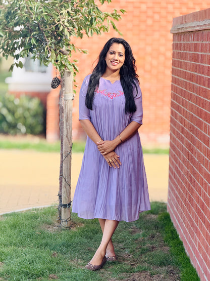 Lavender Pleated Handworked Kurta – view 3 of 6