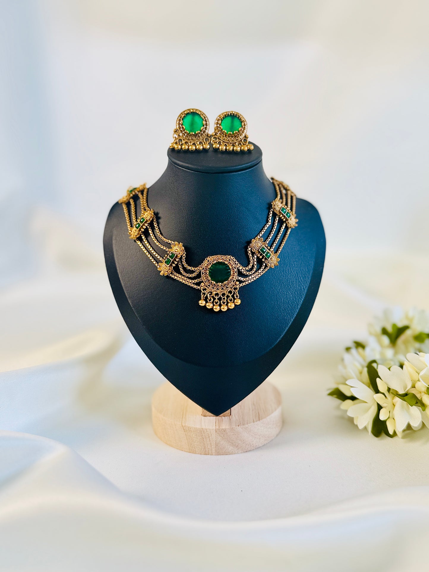 QJ171-Emerald Choker Necklace
