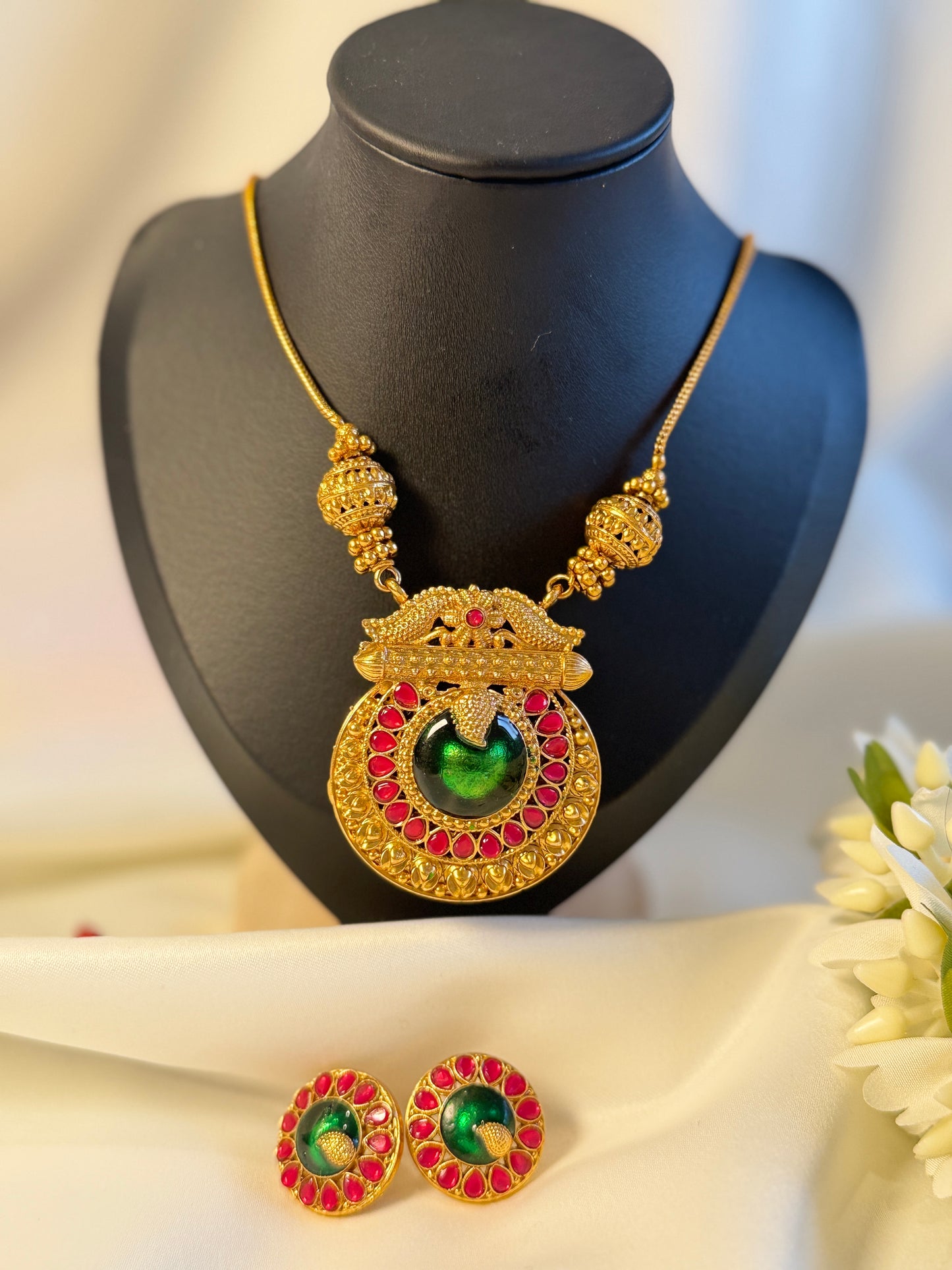 QJ117 -Reversible Pendant Necklace