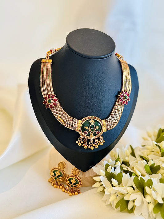 QJ113-Emerald Flower Necklace