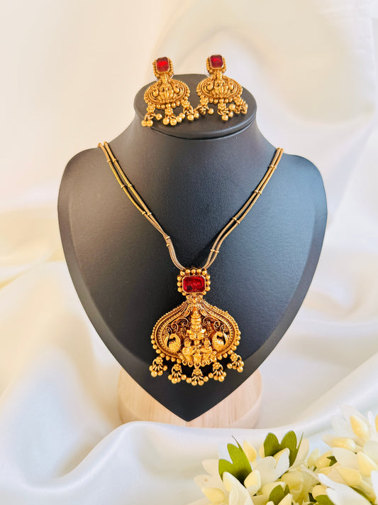 QJ128-Lekshmi Pendant Necklace- Red
