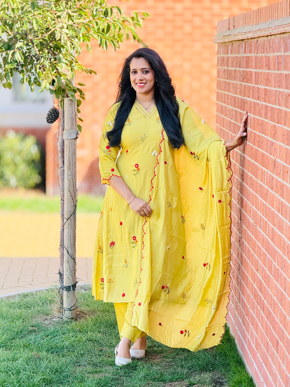 Pastel Yellow Mul Chanderi A-line Anarkali Set – view 3 of 4