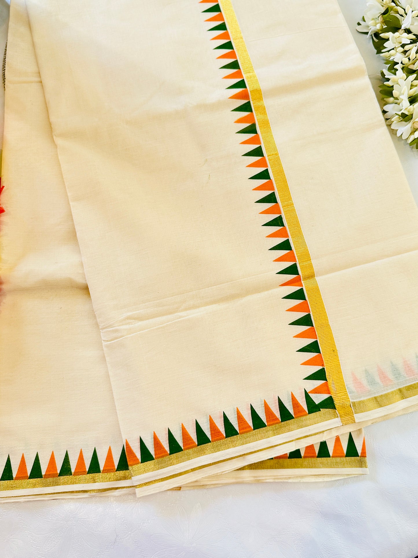 SS315 Green & Orange Temple Design Puliyilakkara Saree