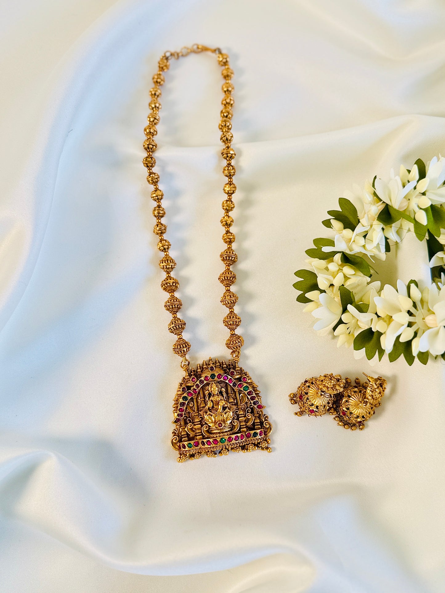 QJ162-Lekshmi big Pendant long Necklace
