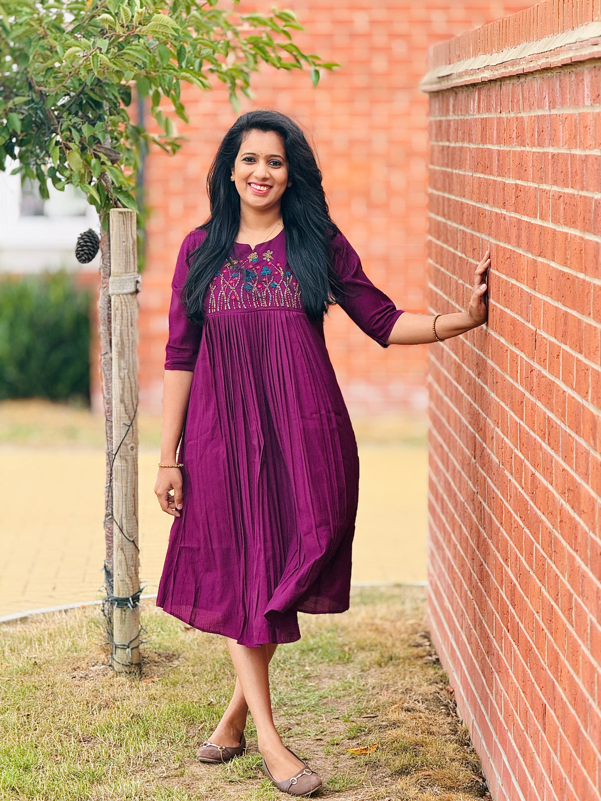 Vetrican Wine Pleated Kurta – view 4 of 4