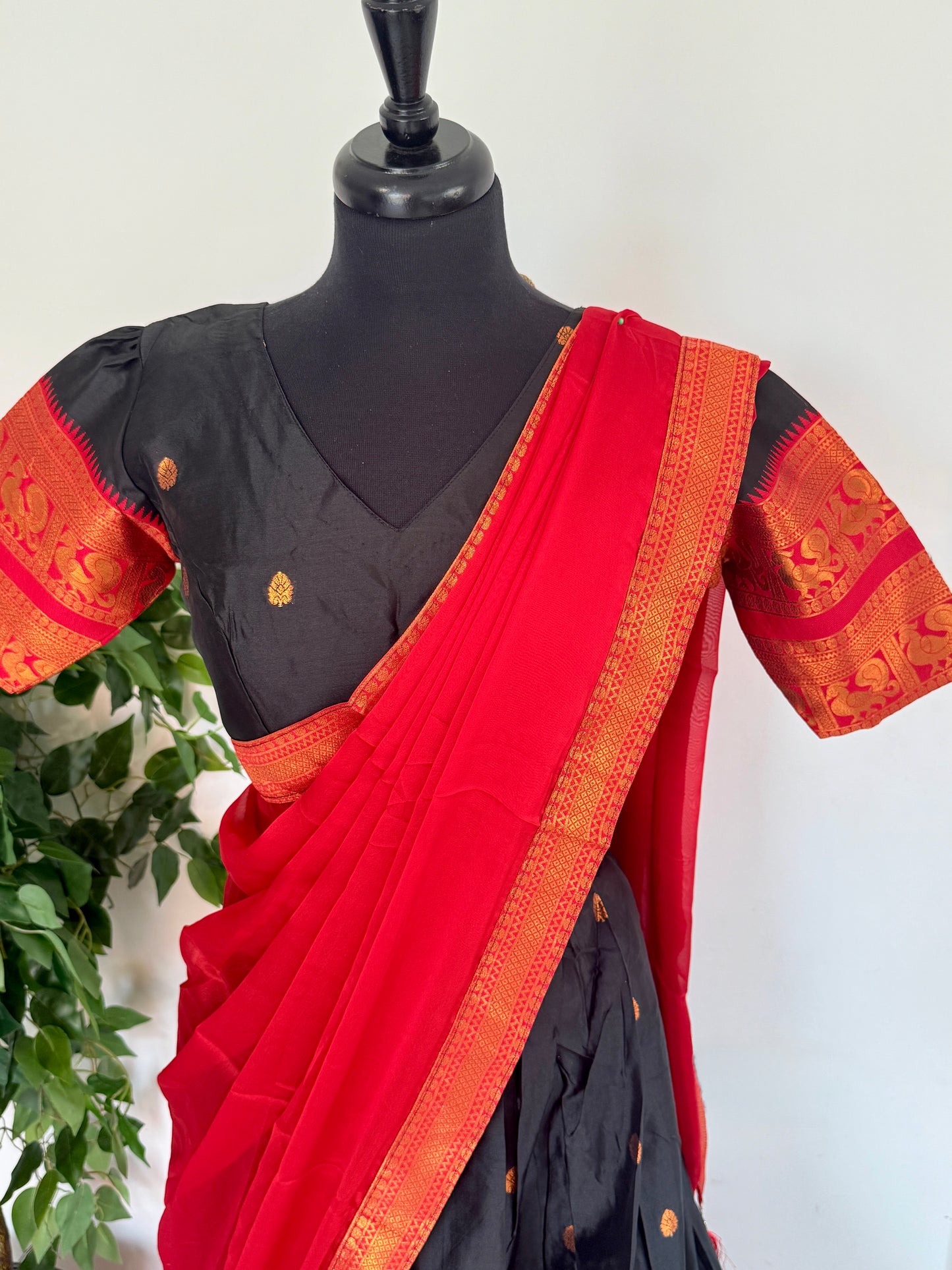 QD025-Lichy Silk Dhavani Set