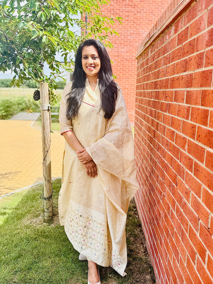 QS702 - Beige Jamdhani Salwar Set