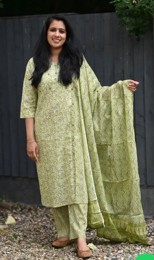QS089-Partywear Aghranga Style Straight Cut Salwar Set