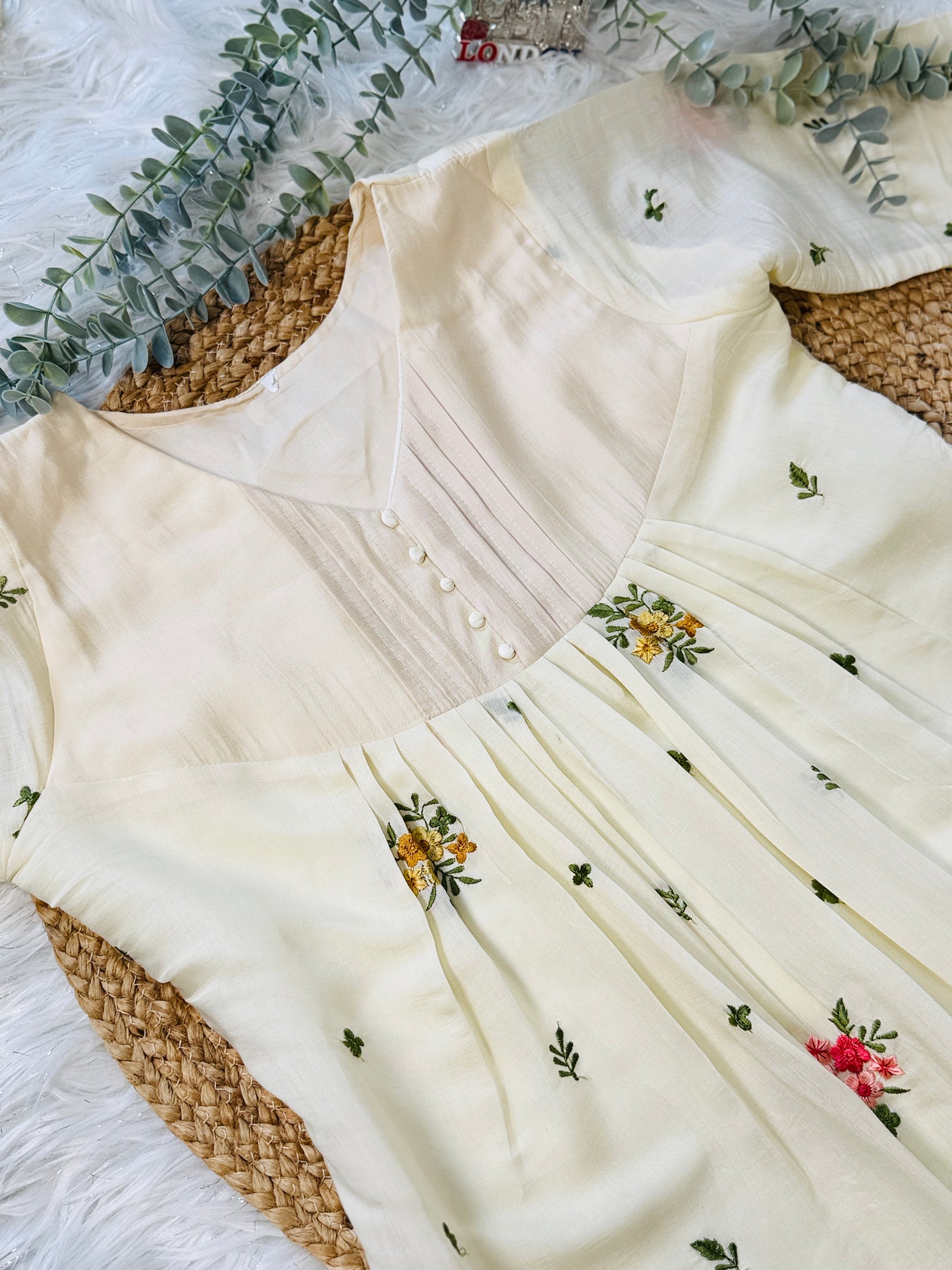 QS501-Cream Mul Chanderi Kurta