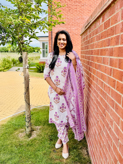 QS385-White & Lavender Cotton Salwar