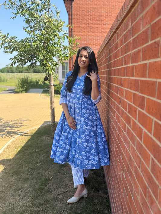 QS612-Blue & White Cotton Panel Cut Coord Set